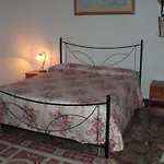 Bed & Breakfast Agriturismo Al Mandorlo Serrungarina