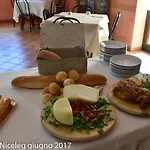 Bed & Breakfast Agriturismo Al Mandorlo Serrungarina