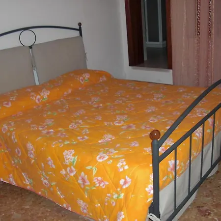 Agriturismo Al Mandorlo Couette-café Serrungarina