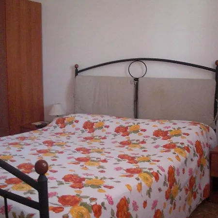 Agriturismo Al Mandorlo Serrungarina