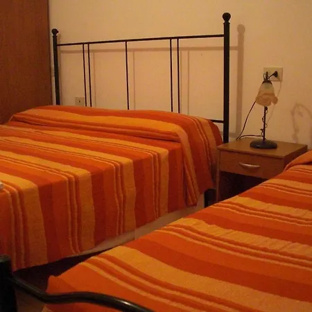 Agriturismo Al Mandorlo Couette-café *