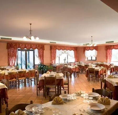 Bed & Breakfast Agriturismo Al Mandorlo Serrungarina