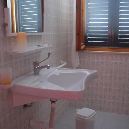 Bed & Breakfast Agriturismo Al Mandorlo Serrungarina