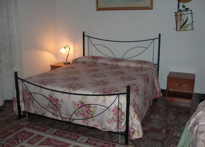 Bed & Breakfast Agriturismo Al Mandorlo Serrungarina