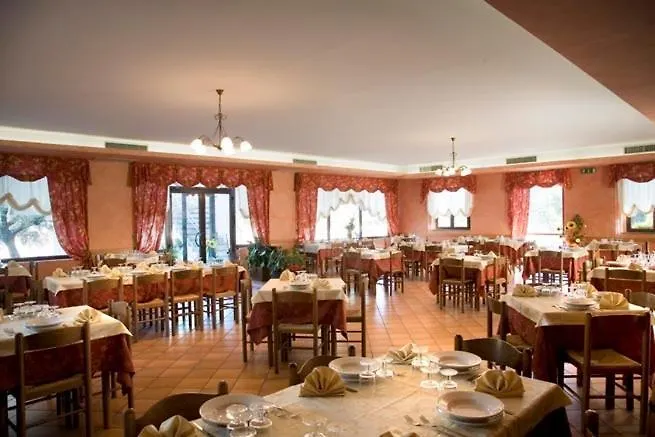 Bed and Breakfast Agriturismo Al Mandorlo Serrungarina